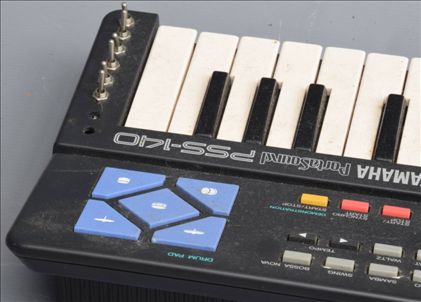 Yamaha-PSS-140 hacked, dirty, not working!